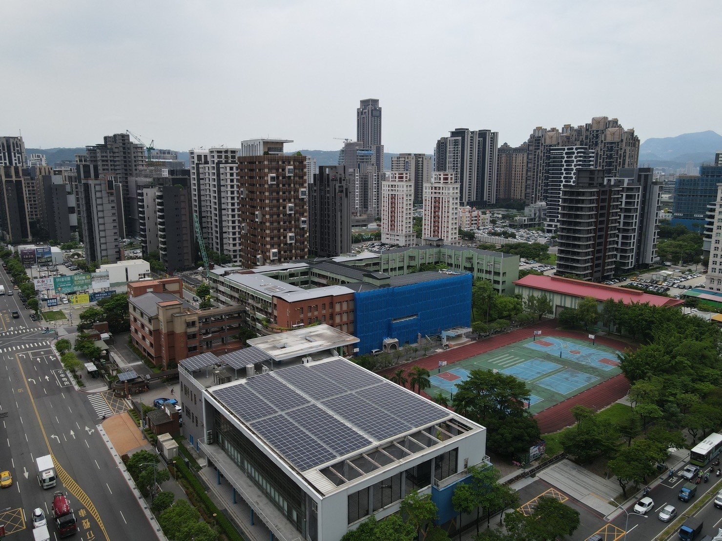 校園太陽能、校園光電、新北太陽能、太陽能廠商、台灣太陽能、台灣太陽能板、太陽能建置、校園種電、屋頂型種電、太陽能種電、種電、太陽板、太陽能品牌、太陽能廠商、台灣太陽能品牌、台灣太陽能廠商、屋頂型太陽能
