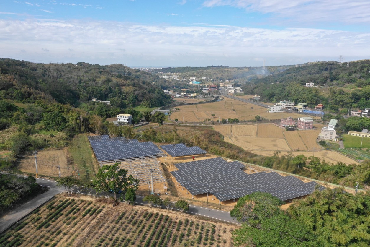 苗栗太陽能、太陽能廠商、台灣太陽能、台灣太陽能板、太陽能建置、農地種電、地面型種電、太陽能種電、種電