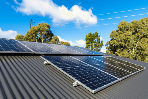 【PGE綠能知識庫】太陽能屋頂種電好賺嗎？解析自家、企業架設太陽能發電優缺點